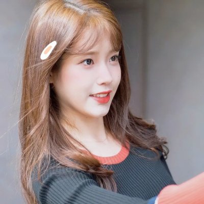 赠你玫瑰与月光